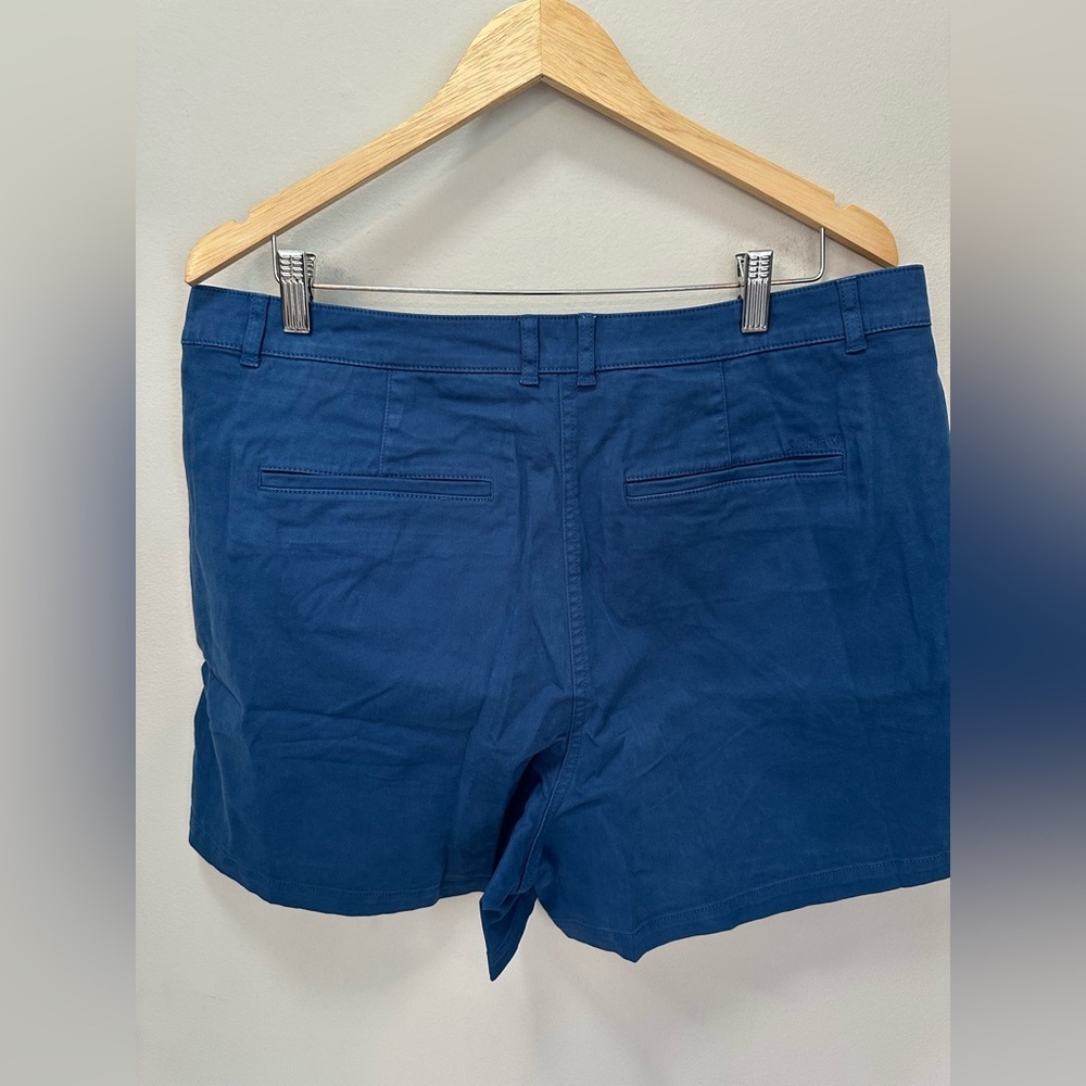 NWT! J.Crew women’s causal 4" blue heritage chino short. Women’s size 14 - Picture 5 of 6